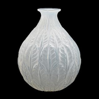 LALIQUE "Malesherbes" vase