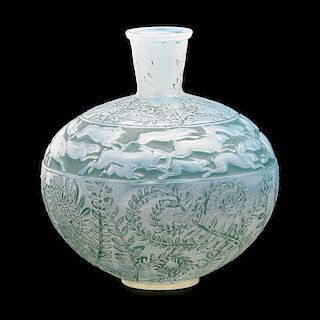 LALIQUE "Lièvres" vase