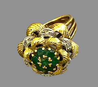 18 K Gold Ladies Cocktail Ring w/ Emeralds