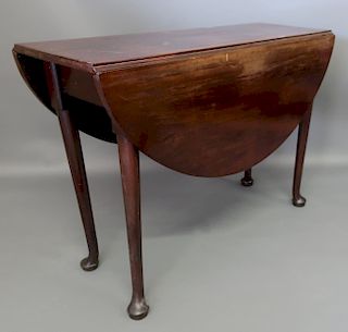 Queen Anne Mahogany Drop Leaf-Table