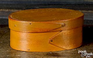 Massachusetts Shaker miniature oval bentwood box