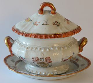 English Lowestoft porcelain small tureen having Christie's old paper tag, 18th/19th century (as is)