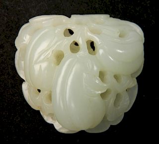 19th c. Chinese carved jade pendant