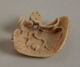 Suzhou School carved ivory toggle