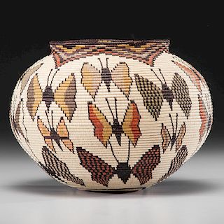 Wounaan Pictorial Polychrome Basket, From the Collection of William H. Saunders, M.D. and Putzi Saunders, Ohio