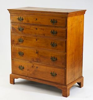 18C Maple Graduated 5 Drawer Tall Chest