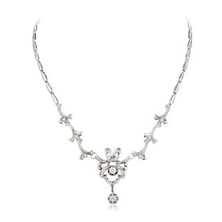 An 18K Gold and Diamond Necklace