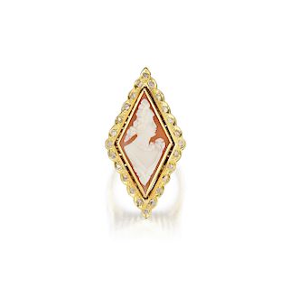An 18K Gold Vintage Cameo and Diamond Ring