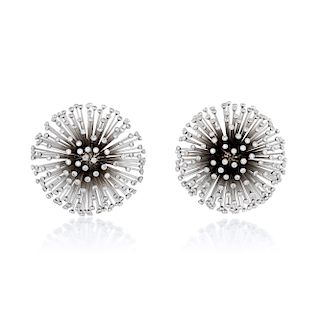 McTeigue & McClelland 18K Gold Dandelion Diamond Earrings
