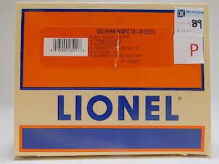 Lionel Southern Pacific SD-40 Diesel Engine Train