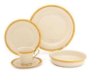 A Lenox Porcelain Dinner Service Dinner plate diameter 10 3/4 inches.
