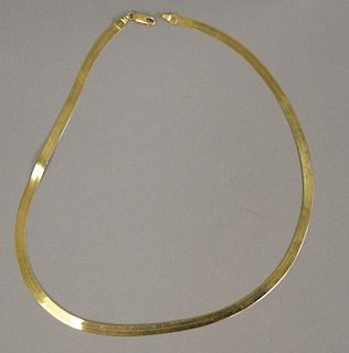 10 karat gold flat necklace, 7.6 grams.