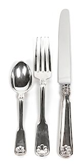An American Silver Flatware Service for Twelve, Tiffany & Co., New York, NY, Shell and Thread pattern, comprising: 12 dinner kni
