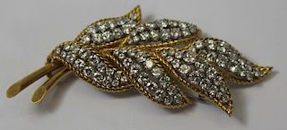 JEWELRY. 18kt Gold Floral Brooch with Diamonds.
