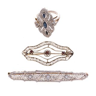 A Lady's Filigree Ring & 2 Bar Pins in White Gold