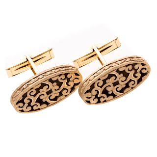 A Pair of Gent's Filigree Engraved Cufflinks