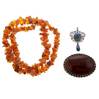 A Lady's Amber Necklace & Brooch