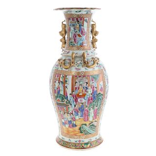 Large Chinese Export Rose Mandarin vase