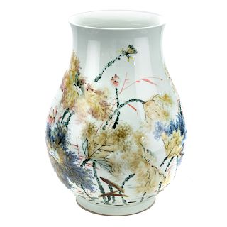 Monumental Chinese Liling porcelain vase
