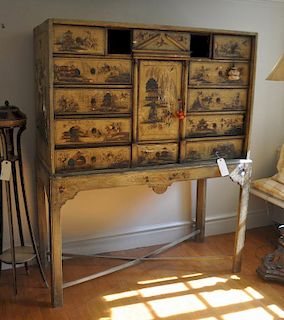 Large Georgian Chinoserie Decorated Cabinet/Stand