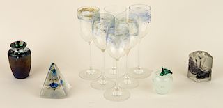 COLLECTION OF TEN PIECES OF ART GLASS