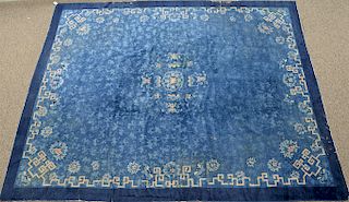 Chinese Oriental carpet (some wear). 
9'4" x 11'3"