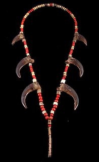 Plains Indian Bear Claw & Trade Bead Necklace