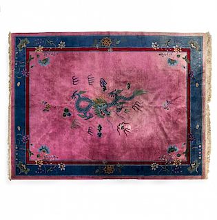 Chinese wool carpet, first half of the 20th Century Alfombra china en lana, de la primera mitad del siglo XX 