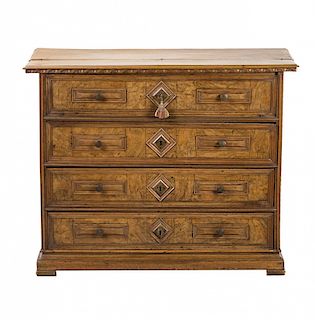 Tuscan chest of drawers-desk in walnut root and carved waln Cómoda-escritorio toscana en raíz de nogal y nogal tallado,