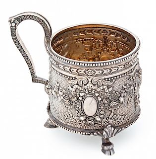Russian cup’s support in silver, late 19th Century Soporte de taza ruso en plata, de finales del siglo XIX