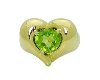 Van Cleef & Arpels 18k Y Gold Heart Shape Peridot Ring