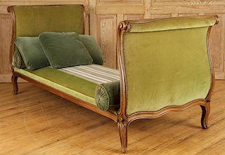 19TH C. FRENCH LOUIS XV STYLE WALNUT DAY BED