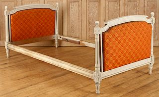 FRENCH LOUIS XVI STYLE PAINTED DAY BED CIRCA 1930