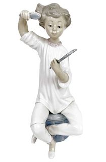 Retired Lladro Porcelain "Girl With Brush" 1081