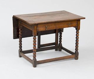 WILLIAM AND MARY OAK DROP-LEAF TABLE