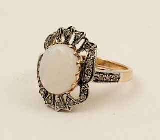 18K DIAMOND AND OPAL LADY'S RING