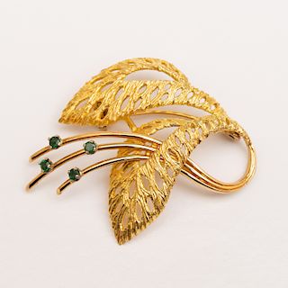 18k Gold and Emerald Feathered Brooch