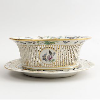 Chinese Export Canton Famille Rose Porcelain Pierced Basket and Stand