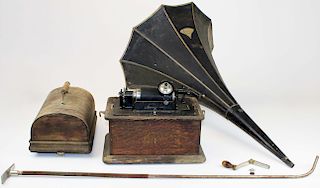 Edison Standard cylinder phonograph in oak case