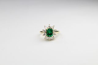 18k Yellow Gold & 1.2ct Emerald Ring w/ Diamonds