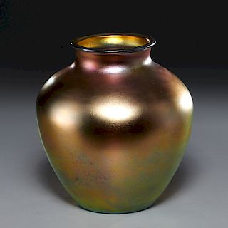 Steuben large gold Aurene vase