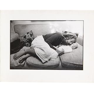Annie Leibovitz, Man with baby on couch