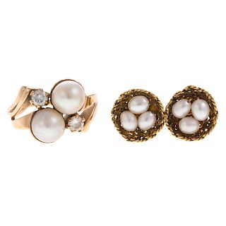 A Ladies 14K Pearl & Diamond Ring with Earrings