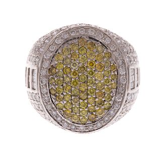 A Gentlemen's Diamond Ring in 18K Gold