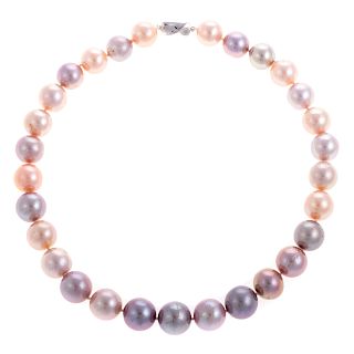 A Ladies Multicolored Cultured Pearl Necklace