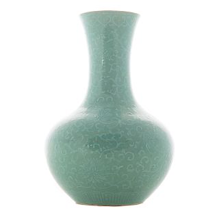 Chinese porcelain turquoise bottle vase