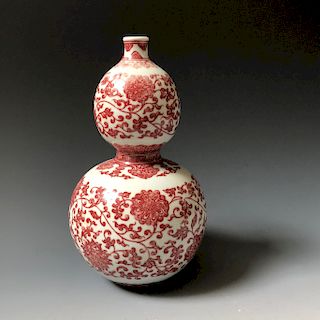 A BEAUTIFUL CHINESE ANTIQUE COPPER RED GLAZED GROUND SHAPE VASE , QIANLONG MARK