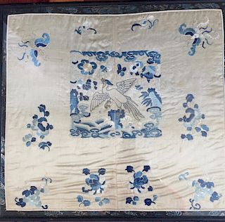 A FINE CHINESE ANTIQUE EMBROIDERED PANEL 