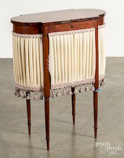 Delicate Sheraton mahogany sewing stand