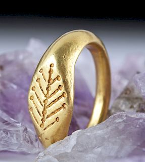 Gorgeous Roman 22K Gold Ring w/ Leaf Pattern, 7.2 g